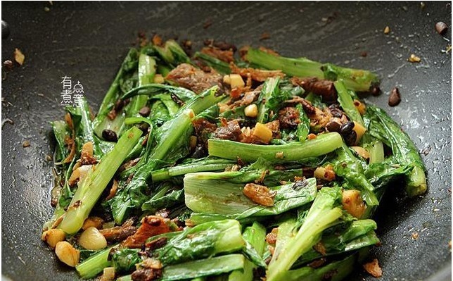 夏天家人最馋的菜，炒一炒就能上桌，开胃又下饭，三天不吃馋得慌