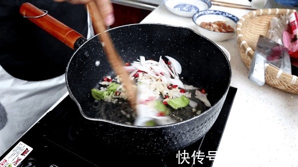 减脂|一月减重10斤，试试教练推荐的午餐，低脂低碳高蛋白，想不瘦都难