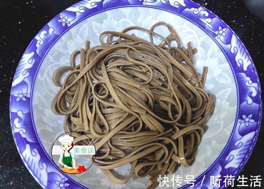 天冷了,儿子早餐就馋这面,鲜甜营养,一碗下肚超满足,不饿肚子