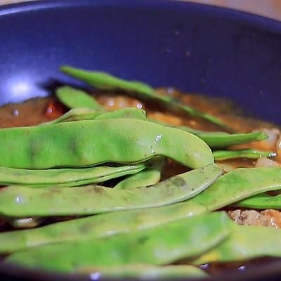 适合全家的东北菜排骨炖豆角,老人小孩都爱吃