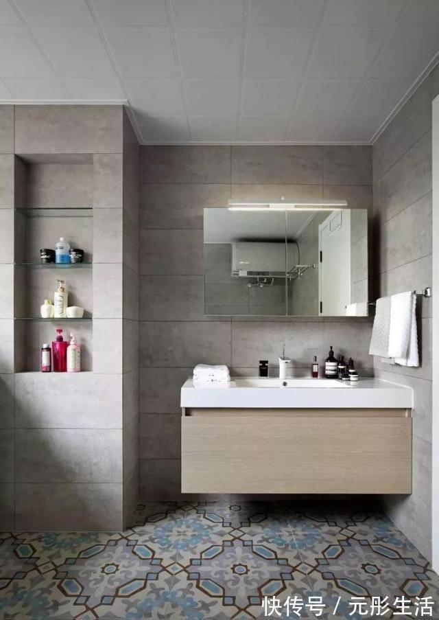 水管|卫生间砌墙包了2根下水管，隔音降噪，顺便砌个壁龛给湿区收纳