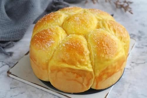 在家做面包,不用烤箱不用黄油,又软又拉丝,学会别再买面包吃了