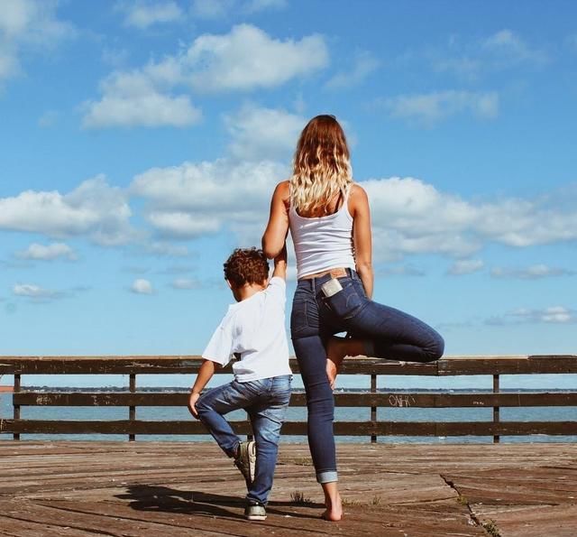 孩子|和孩子来一场心灵瑜伽，让感恩陪伴你我