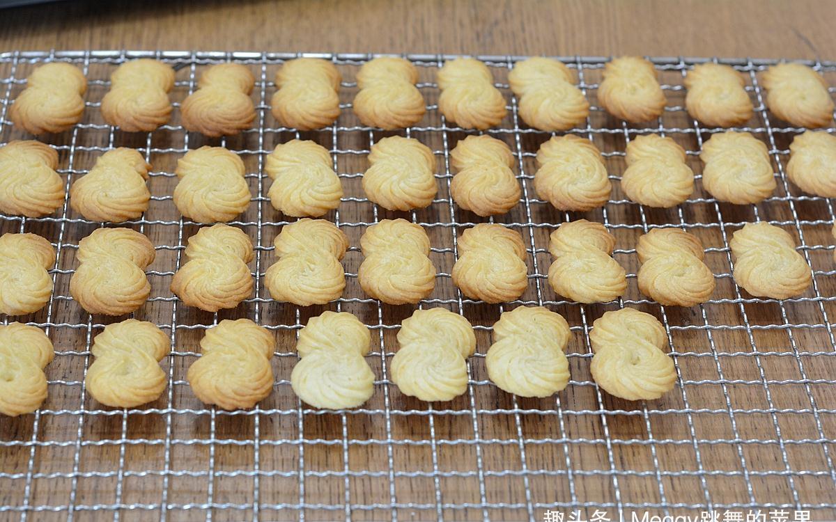 喝不完的酸奶新吃法,用来做的曲奇真酥香,自家吃送人都很棒