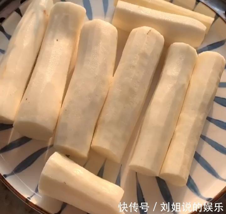 做一道漂亮小吃,口感奶香浓郁,比馒头简单,挑食的孩子也爱吃