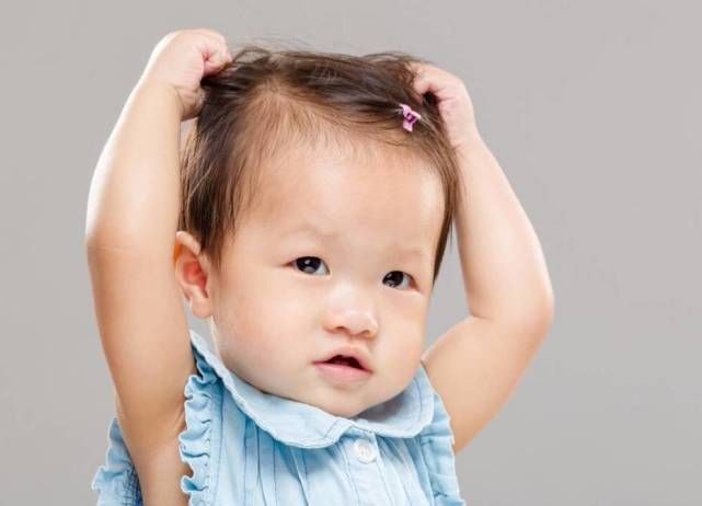后脑勺|宝宝的头发，暗示了其发育情况？有种表现，可能说明孩子营养不良