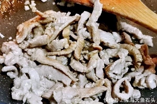 肉丝|土豆炒肉丝?薯条炒肉丝?一样的食材,动了手脚后,老少皆宜