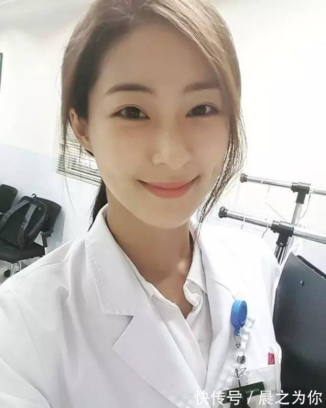 金刚芭比|90后女医生,优美的肌肉线条令人羡慕,坚持运动成就了她