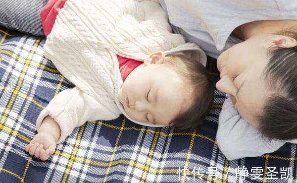 宝宝|宝宝因“睡姿”走红,睡出了称霸舞林的气势,网友望尘莫及