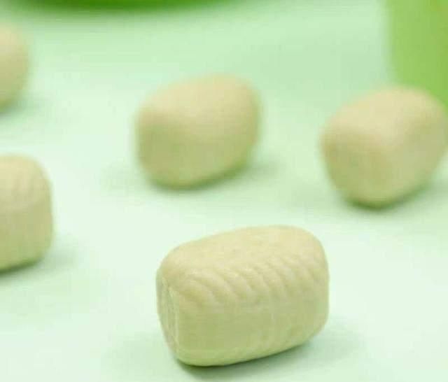 口味|糖果不一定都是甜甜的,这些“沙雕口味”的糖果,你有没有吃过