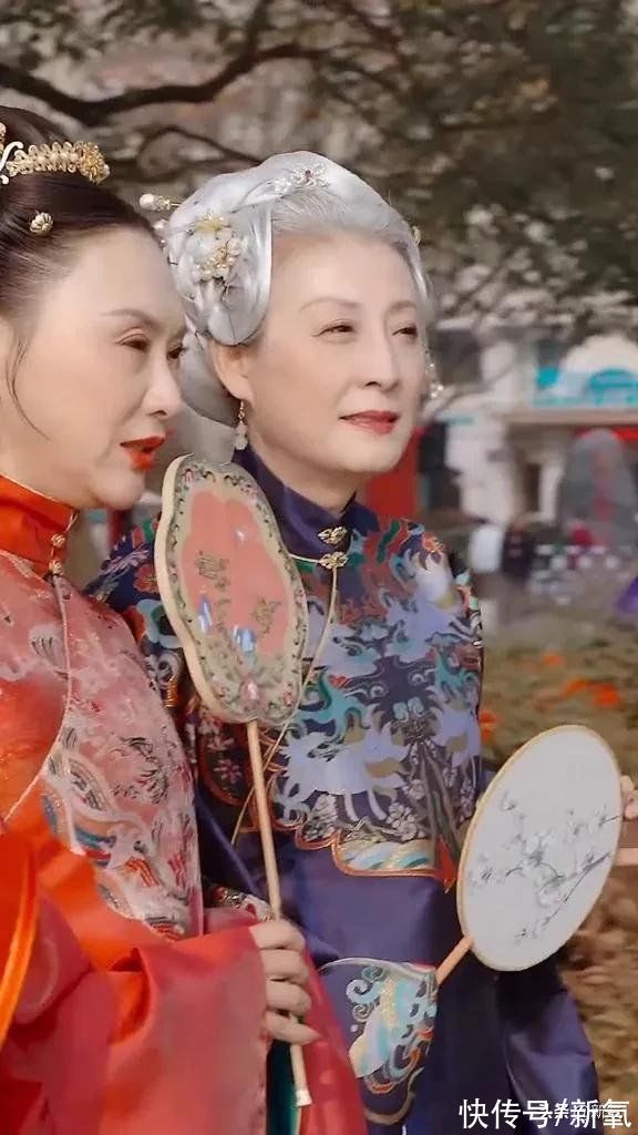 刘维秀$这位77岁的奶奶，穿上汉服也太惊艳了