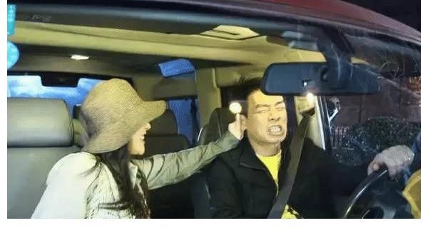 岳父|有一次，陳小春和應采兒吵架，吵到最后陳小春被氣哭了