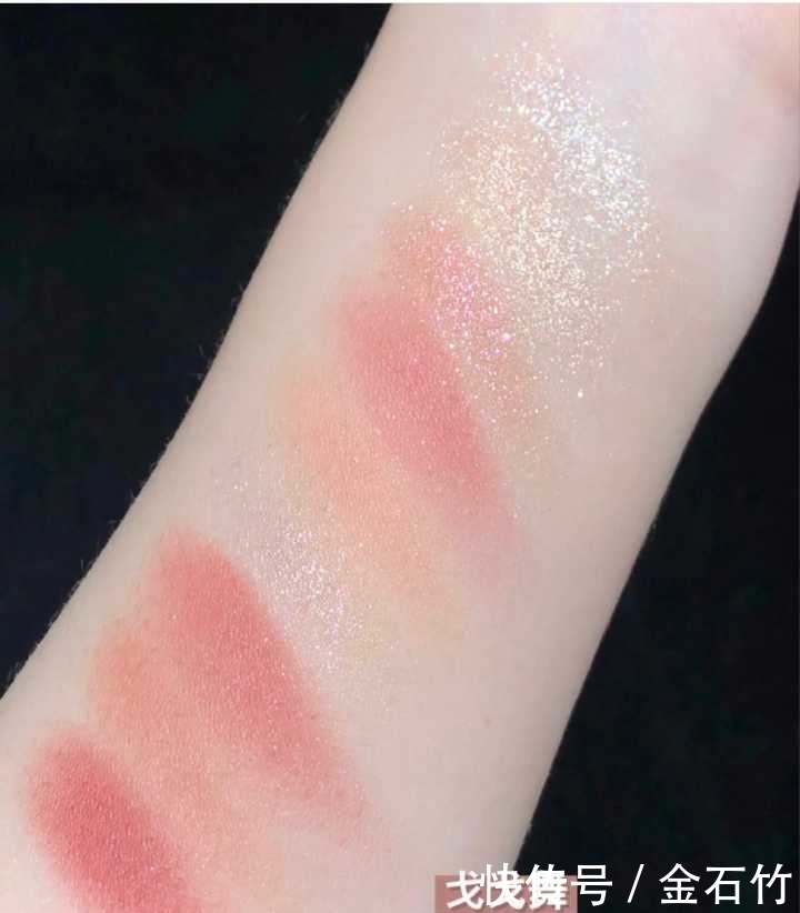 有哪些适合学生党的眼影盘，即平价又好用。