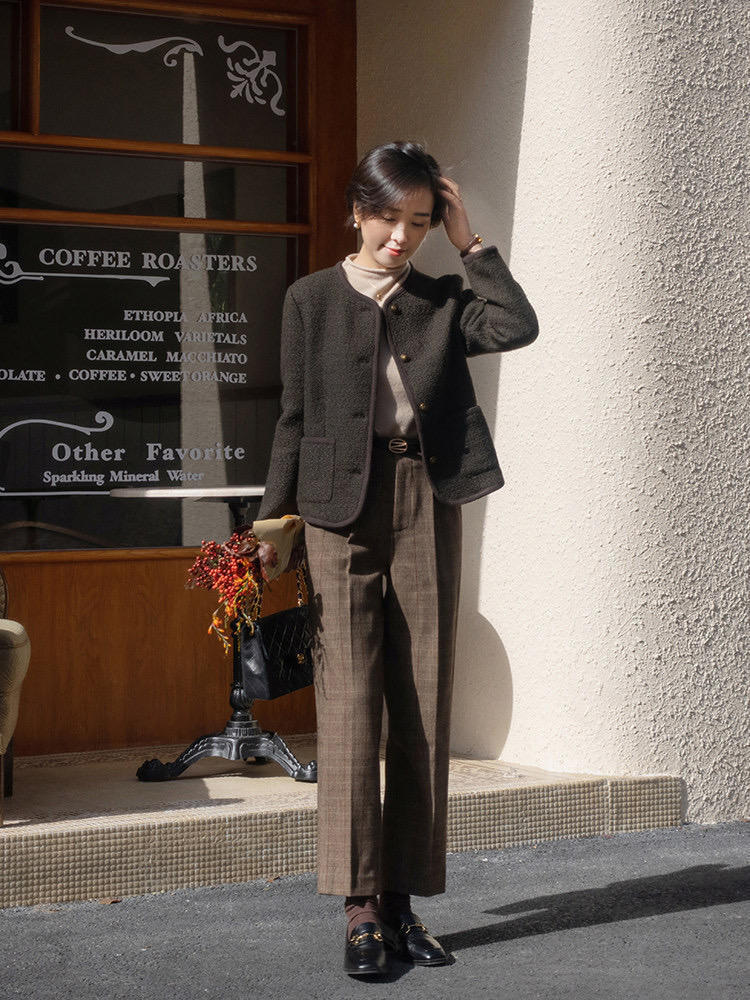 大长腿|超精致的短外套搭配,优雅女人也能拥有甜美气息,学到就是赚到