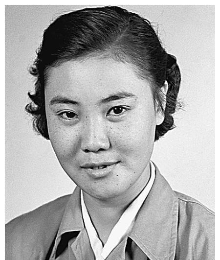 时代|都是女高音歌唱家,都奉献很多经典,郭兰英和李谷一谁唱得更好