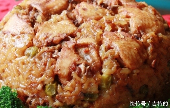 甜糯米扣鸡外观看起来很诱人,相关做法值得学习