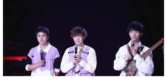 王靖雯|《中国好声音》最新人气榜,发条月亮稳排第一,前五冠军热门占三