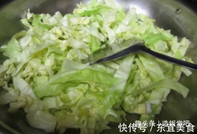 入秋后,此菜两元一斤,便宜美味,简单易学,还不做给家人们吃