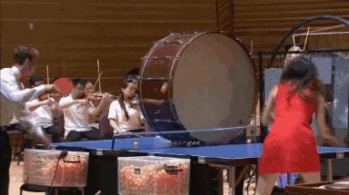 |搞笑GIF动图,给家里的金毛洗个澡之后,它自闭了!