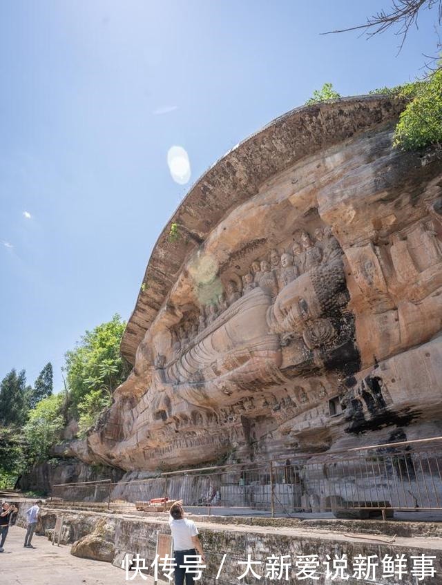 安岳|地方可以看到卧佛，建在半山腰上的，真的非常震撼。