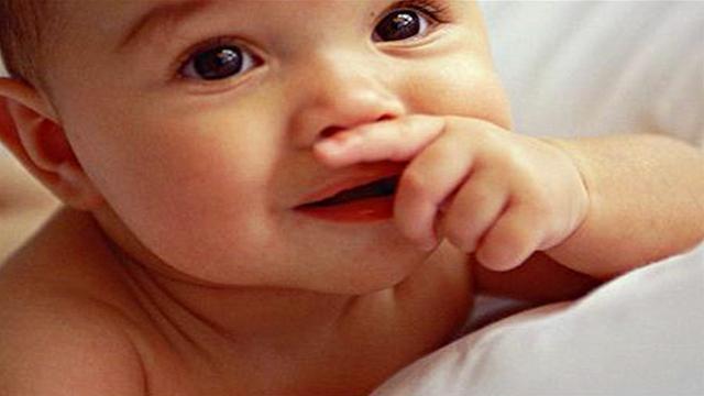 谢主隆恩|爸爸姓“陆”,给三胞胎孩子取了这个名字,一听就知道是一家人!