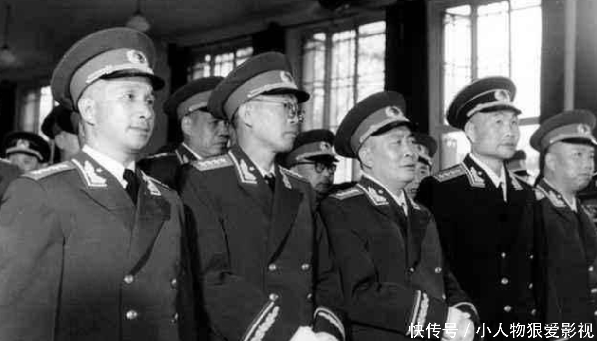 资格|1955年授衔时，3000名老红军不够授衔资格，后来是如何处理的？