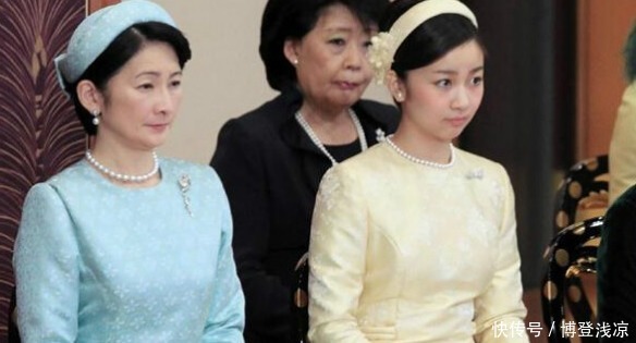 浅色|日本新皇刚上位首次现身,雅子穿着高调,纪子知趣穿浅色服