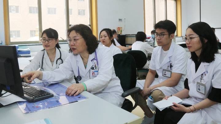 风湿免疫|毓璜顶医院风湿免疫科汤艳春：全力担生命之托，带领团队始终奋斗