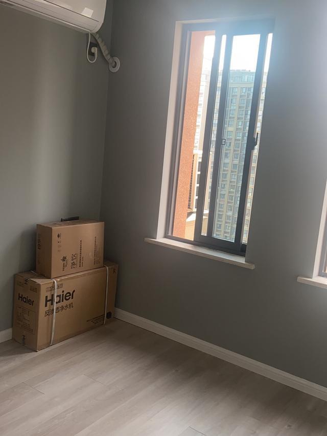 电视背景墙|新房终于装修结束,保洁做完准备布置家具家电,分享给大家看看