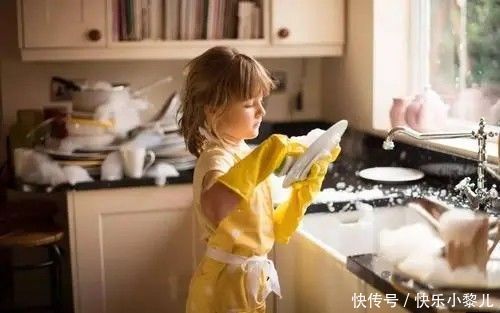 洗一次碗给10块钱,亲子关系变成雇佣,这是很“蠢”的做法