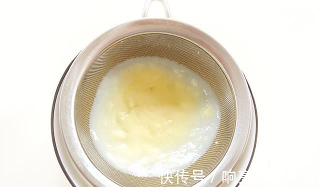 雪糕|不用打蛋器和冰淇淋机，也能做出无冰渣的雪糕，用对配方你也行！