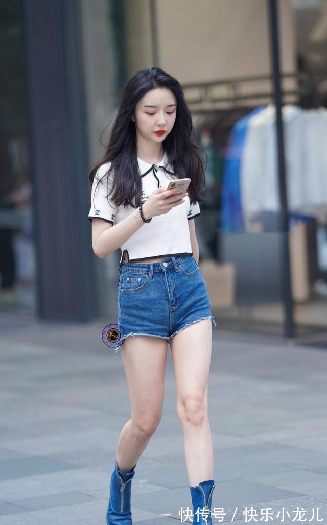 气质 打底裤展示姑娘的优雅,气质更加得到彰显,高挑显瘦