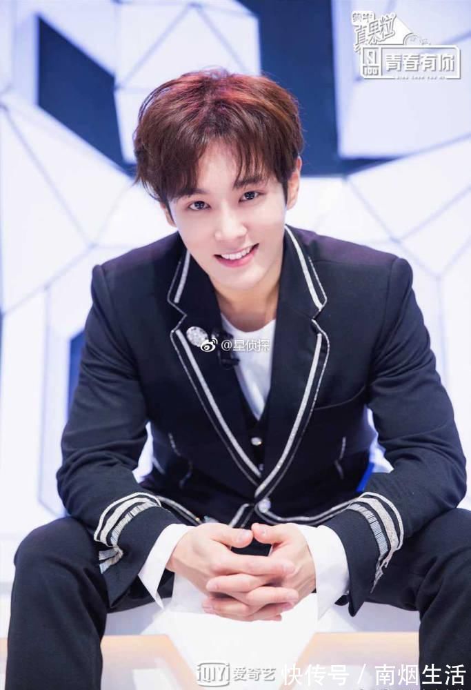 撞衫|创造营第四季和青春有你第三季练习生校服撞衫,双排扣设计赢在设计输在质感