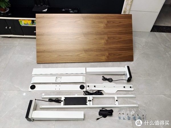 乐歌|家居好物 篇六十三：乐歌电动升降桌值不值得买，用了两个月的老司机来告诉你原因