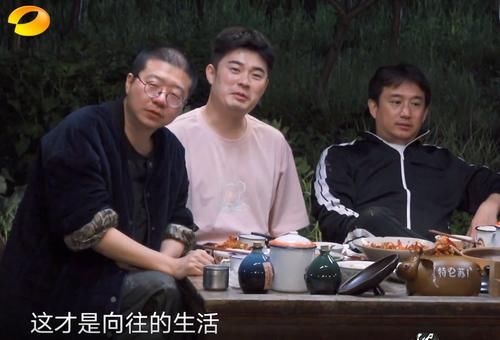 陈赫 深夜吃小龙虾，陈赫和张艺兴让我们看到了普通艺人和顶流的差距