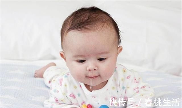 父母|宝宝总是流口水,有四种正常情况和四种异常情况,父母注意区分