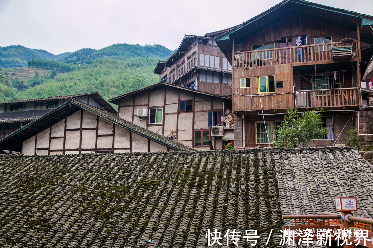 吊脚楼|神秘的丙安古镇，吊脚楼建在悬空峭壁之上，明清建筑的活化石