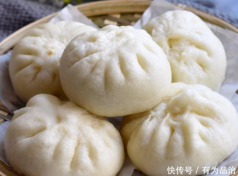 天冷蒸包子有窍门,掌握这几个技巧,包子又松又软,不塌陷不回缩
