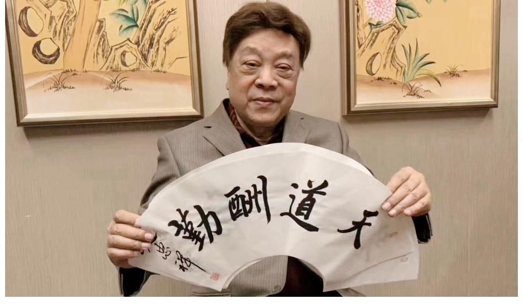 王朔|王朔：为何形容“赵忠祥”公共汽车？死后，才懂坑惨收藏者的真相
