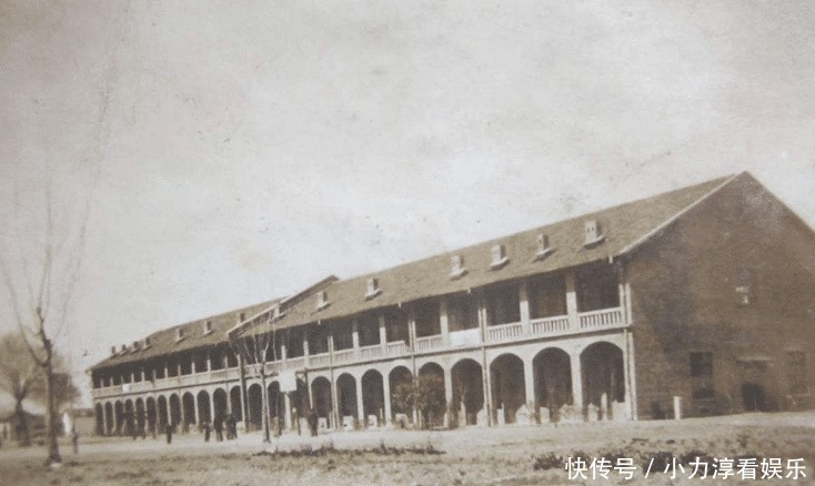 萧红|同是遇人不淑,张爱玲后得遇良人,萧红却悲剧到底,爱切忌盲目