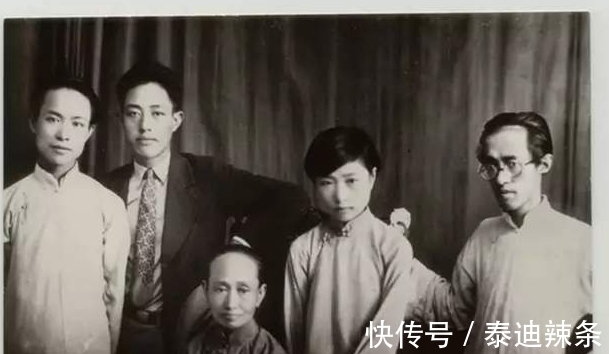 张兆和@被沈从文毁掉的九妹:离乡10年早已疯癫,与泥瓦匠私奔后惨死河边