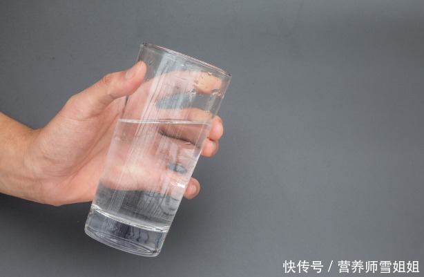 男子|41岁男子,突发肾衰竭,晨起排尿有4种迹象,最好检查一下