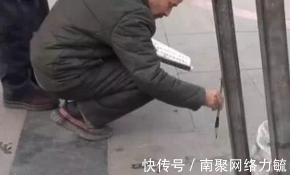 专家&他苦练书法6年,称能从书法中获得平静,专家:毫无艺术性