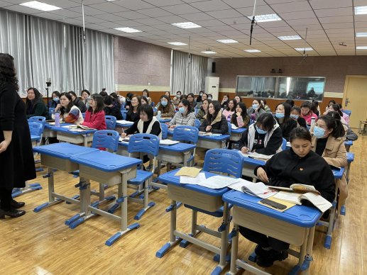 春日，来郑州大学实验小学赴一场教研之约!