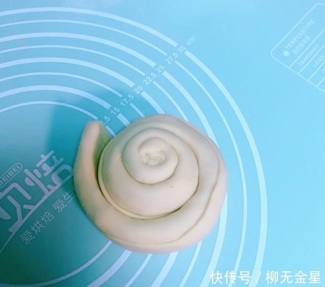 葱油饼|肉松葱油饼,层层肉松,葱花香浓,太好吃了