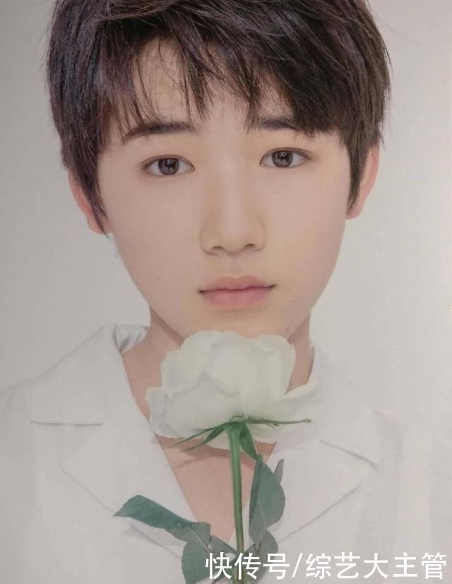 《王牌》收官夜,关晓彤无意间“说漏嘴”,他将会在下一季出现!