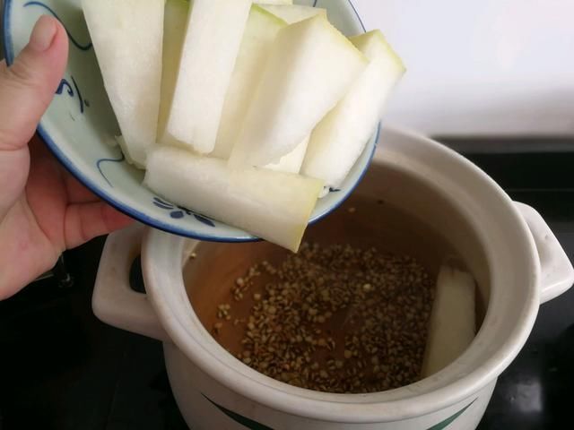 体重|减肥别再挨饿了，试试此汤，体重一天一个样，瘦身燃脂不用饿肚子