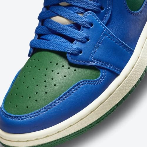 AJ 又和网红女神联名！这双 AJ1 细节太多了吧！