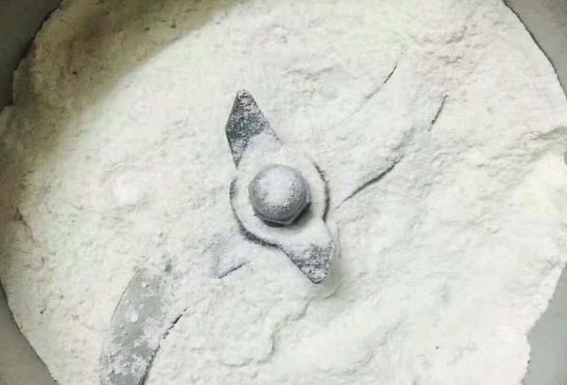 川贝母|中医主任:它是肺部的“天然清道夫”,每天喝2口,让肺慢慢变好