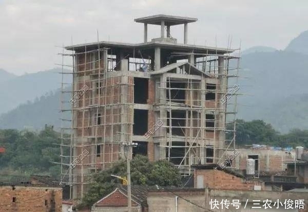 造价|黄家三兄弟为圆94岁老母亲新家梦，67万建6层框架电梯房